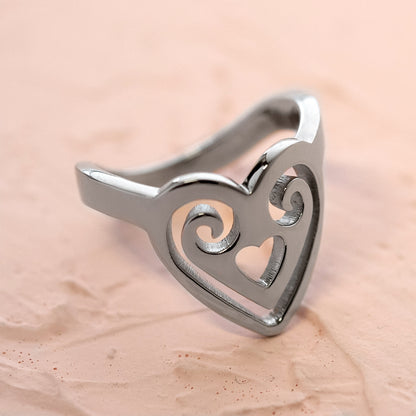 Heart-Shaped-Scroll-Thumb-Ring