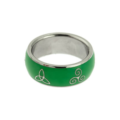 Green-enamel-shamrock-trinity-knot-ring