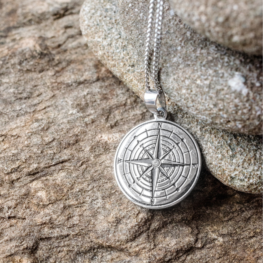 Right Direction Stainless Steel Compass Pendant Necklace with Inspirational Engraved Message